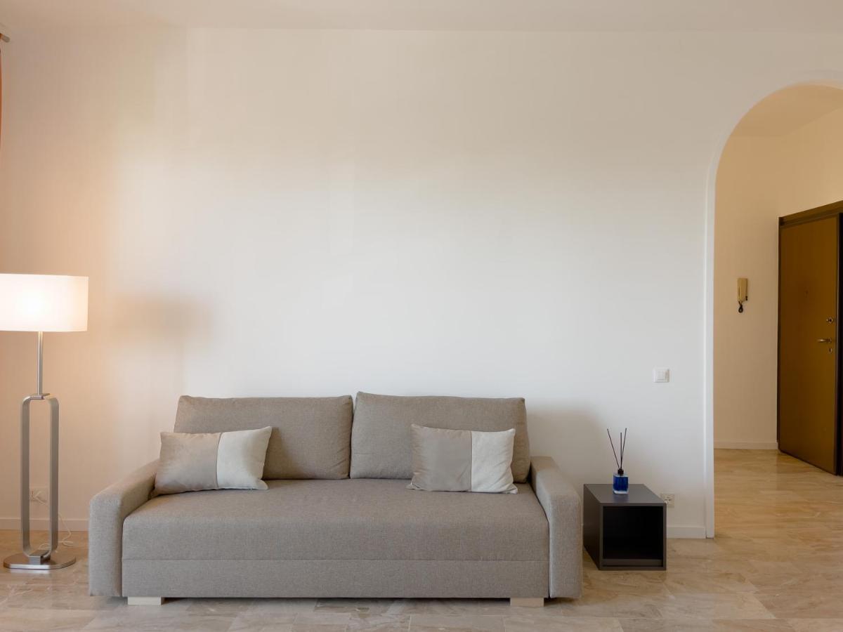 Apartment Accogliente Trilocale A